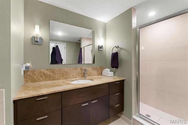 915 Olive Street 1011, St Louis, MO 63101