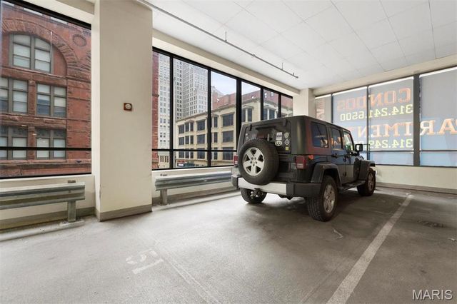915 Olive Street 1011, St Louis, MO 63101