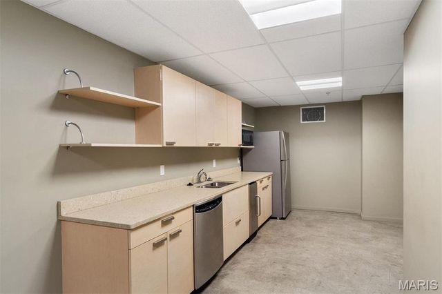 915 Olive Street 1011, St Louis, MO 63101