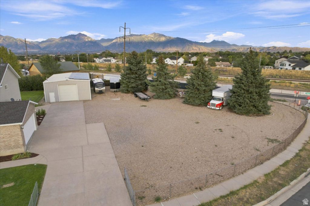 9095 S CORLISS AVE, West Jordan, UT 84088 — photo 4