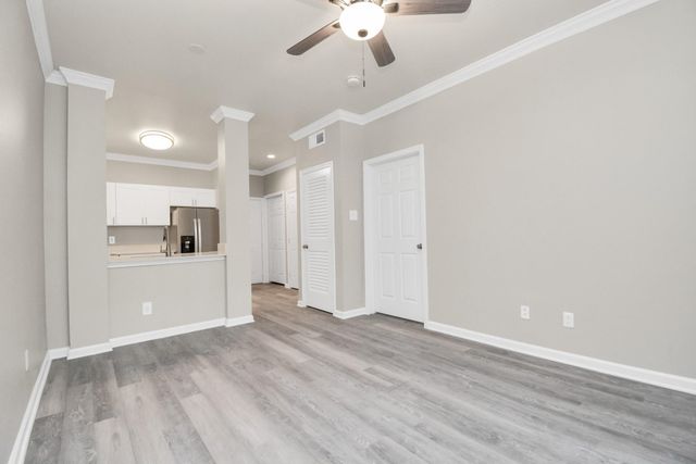 2222 Maroneal Street 0414, Houston, TX 77030
