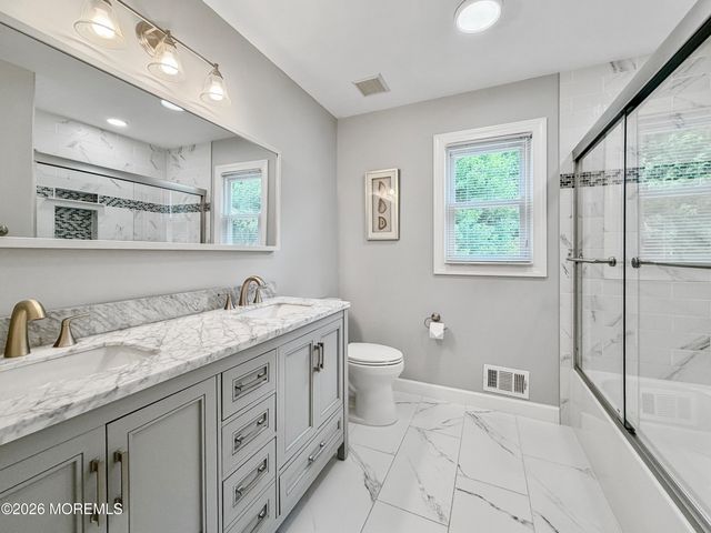 26 Surrey Drive, Old Bridge, NJ 08857