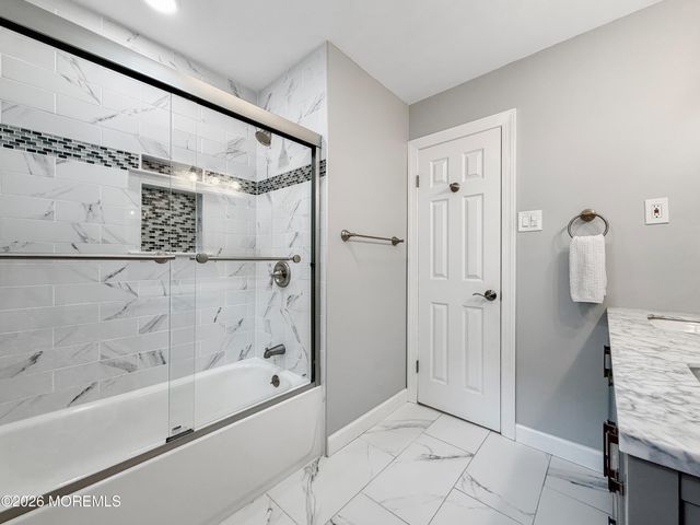 26 Surrey Drive, Old Bridge, NJ 08857