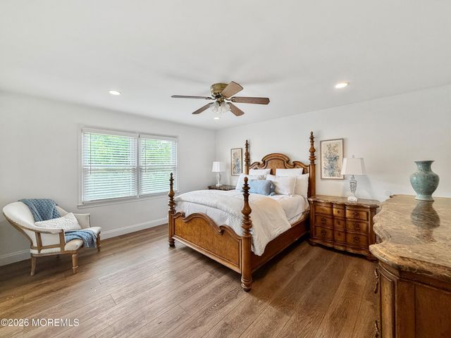 26 Surrey Drive, Old Bridge, NJ 08857