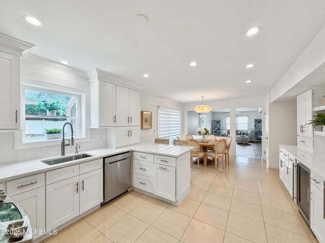 26 Surrey Drive, Old Bridge, NJ 08857