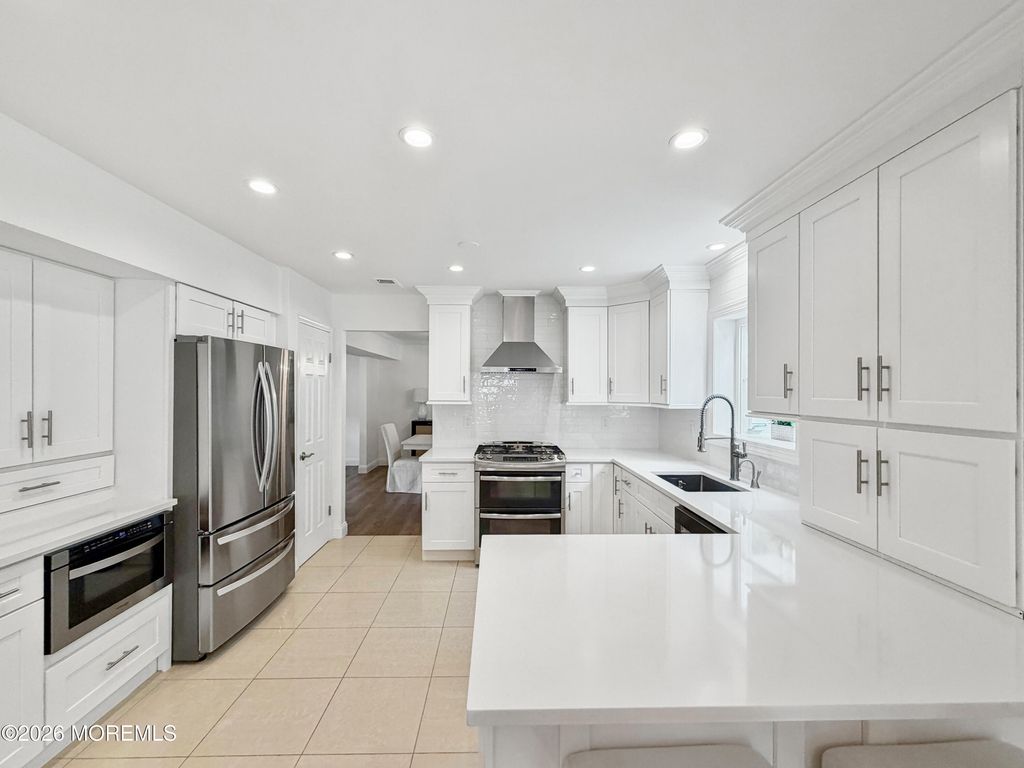 26 Surrey Drive, Old Bridge, NJ 08857