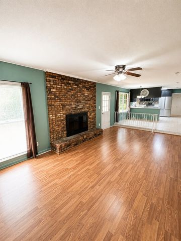 2002 Hardwick, Dothan, AL 36303