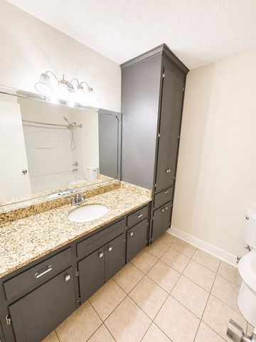 2002 Hardwick, Dothan, AL 36303