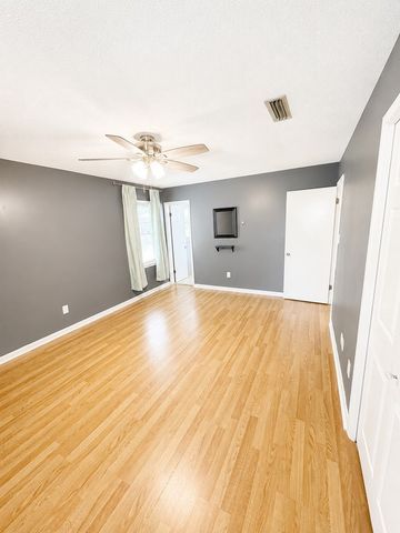 2002 Hardwick, Dothan, AL 36303