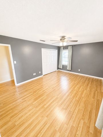 2002 Hardwick, Dothan, AL 36303