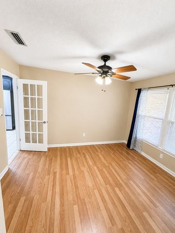 2002 Hardwick, Dothan, AL 36303