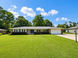 2002 Hardwick, Dothan, AL 36303
