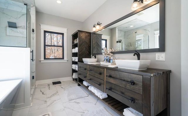 8477 84th Street Se, Caledonia Twp, MI 49302