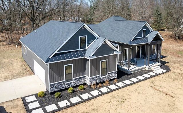 8477 84th Street Se, Caledonia Twp, MI 49302