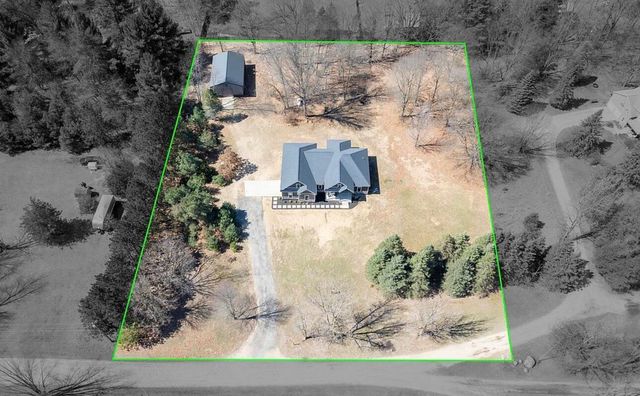 8477 84th Street Se, Caledonia Twp, MI 49302