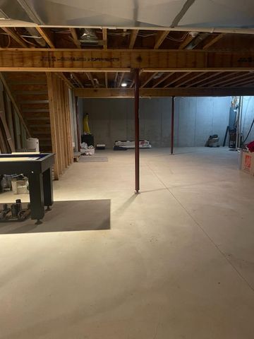 8477 84th Street Se, Caledonia Twp, MI 49302