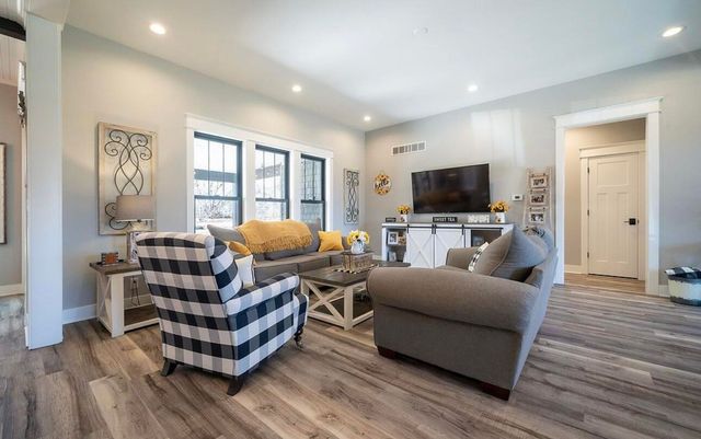 8477 84th Street Se, Caledonia Twp, MI 49302