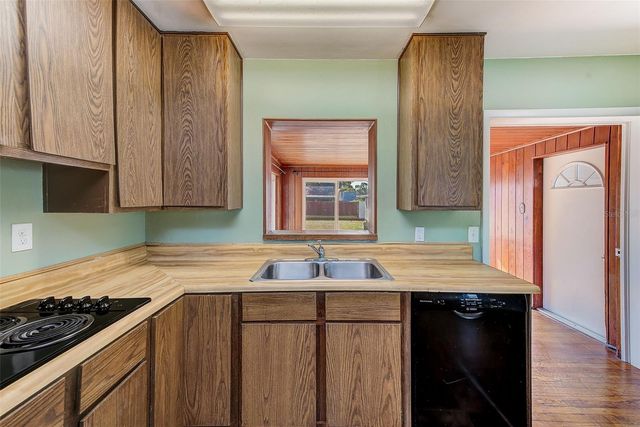 5272 48TH TERRACE N, St Petersburg, FL 33709