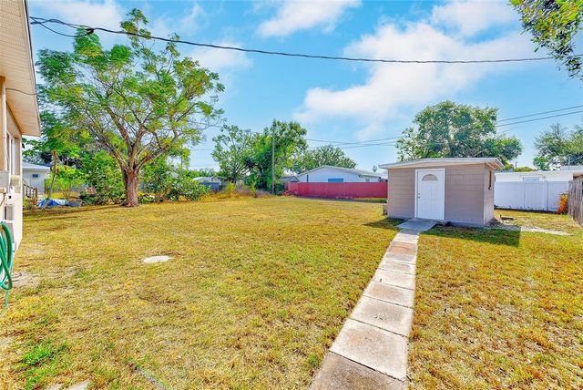 5272 48TH TERRACE N, St Petersburg, FL 33709