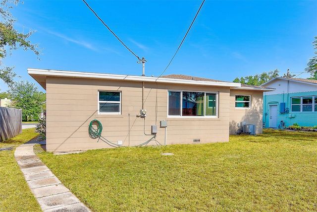 5272 48TH TERRACE N, St Petersburg, FL 33709