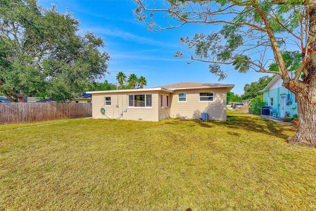 5272 48TH TERRACE N, St Petersburg, FL 33709