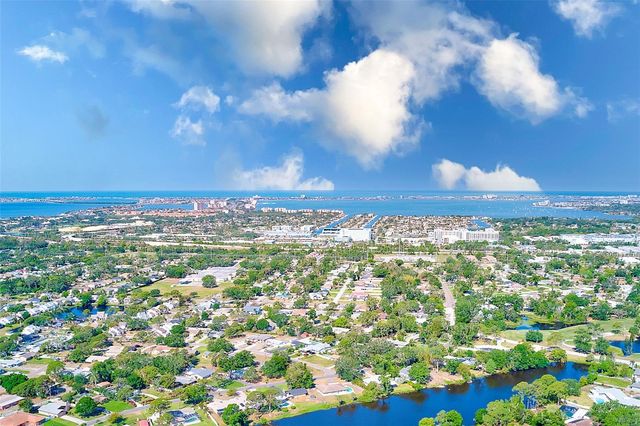 5272 48TH TERRACE N, St Petersburg, FL 33709