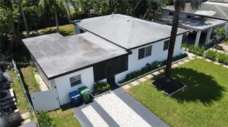 270 NE 162nd St, Miami, FL 33162