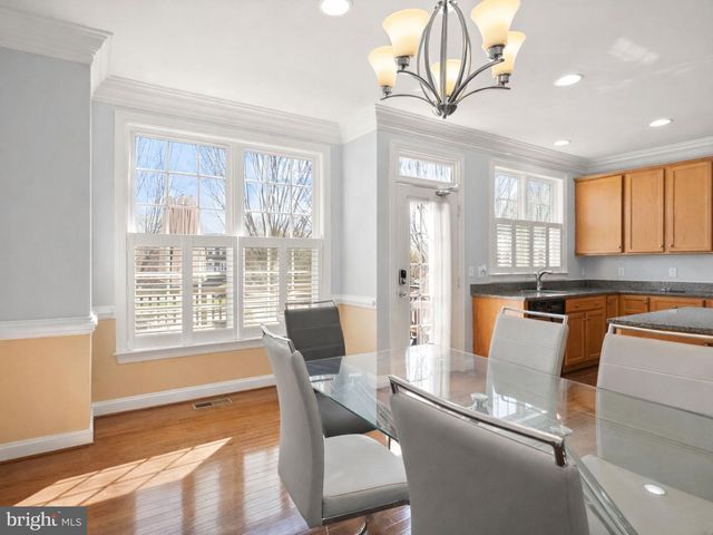 7897 CARBONDALE WAY, Springfield, VA 22153