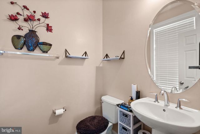 7897 CARBONDALE WAY, Springfield, VA 22153