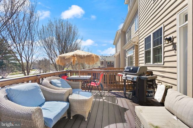 7897 CARBONDALE WAY, Springfield, VA 22153