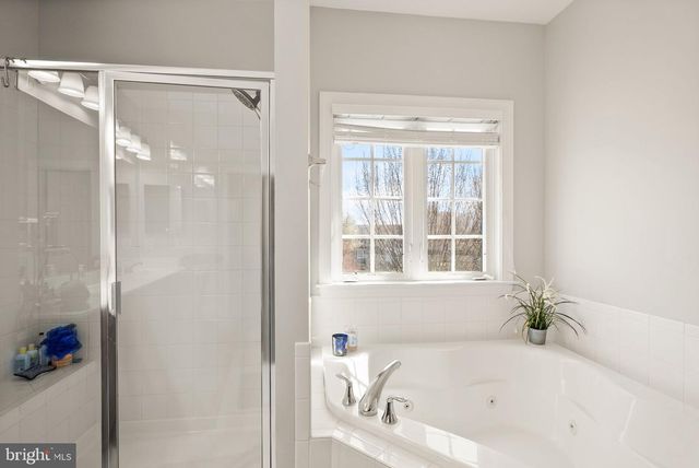 7897 CARBONDALE WAY, Springfield, VA 22153