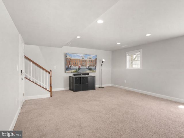 7897 CARBONDALE WAY, Springfield, VA 22153