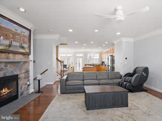 7897 CARBONDALE WAY, Springfield, VA 22153