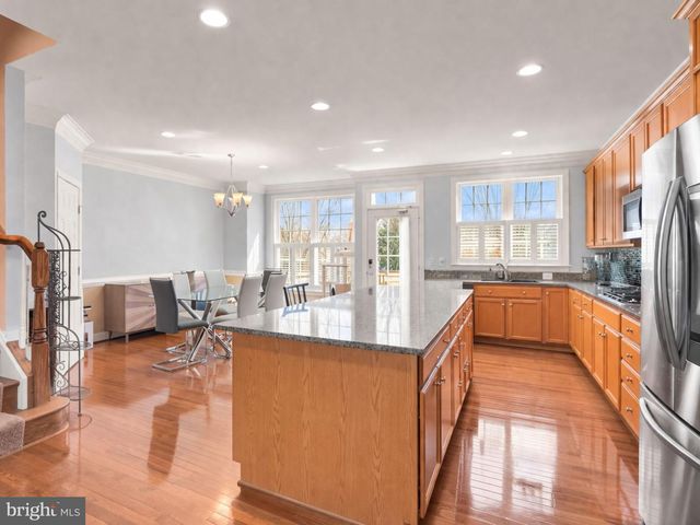 7897 CARBONDALE WAY, Springfield, VA 22153