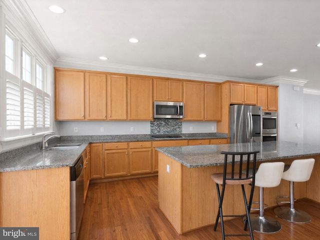 7897 CARBONDALE WAY, Springfield, VA 22153