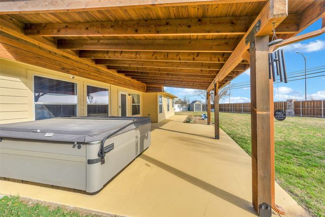 13448 Austin Stone Drive, Fort Worth, TX 76052