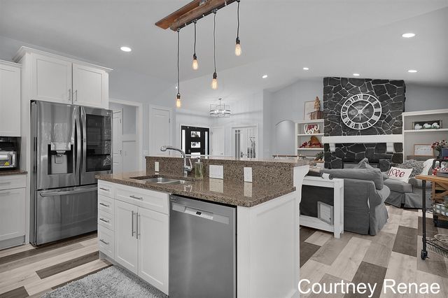 4706 Sundial Drive, Grand Rapids, MI 49525