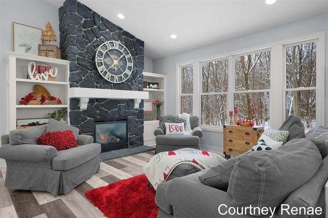 4706 Sundial Drive, Grand Rapids, MI 49525