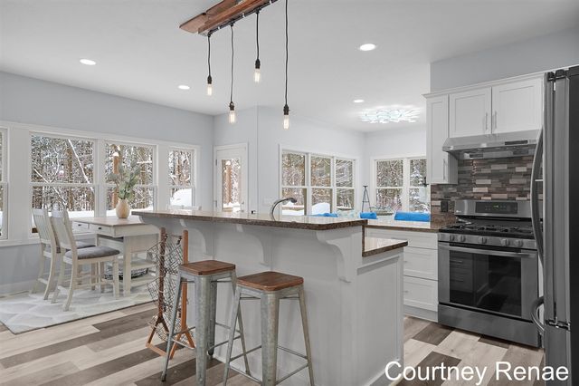 4706 Sundial Drive, Grand Rapids, MI 49525