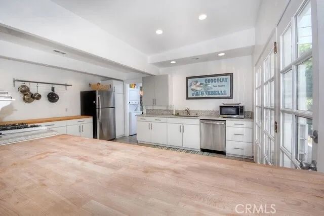 372 Jasmine Street, Laguna Beach, CA 92651