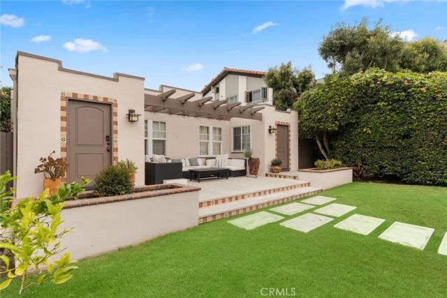 372 Jasmine Street, Laguna Beach, CA 92651