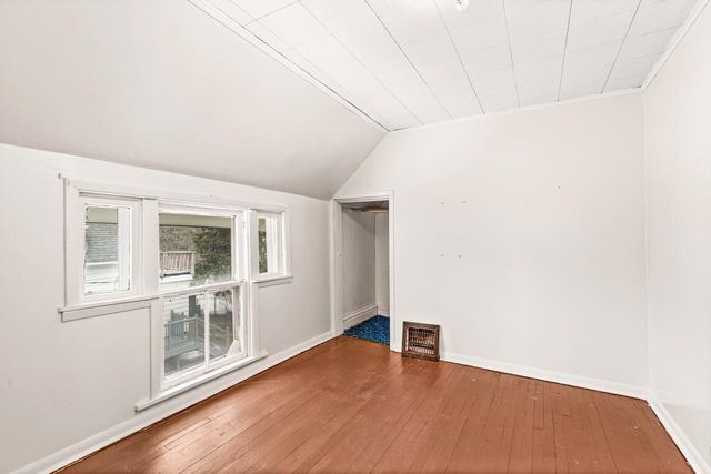 155 W Myrtle Street, Duluth, MN 55811