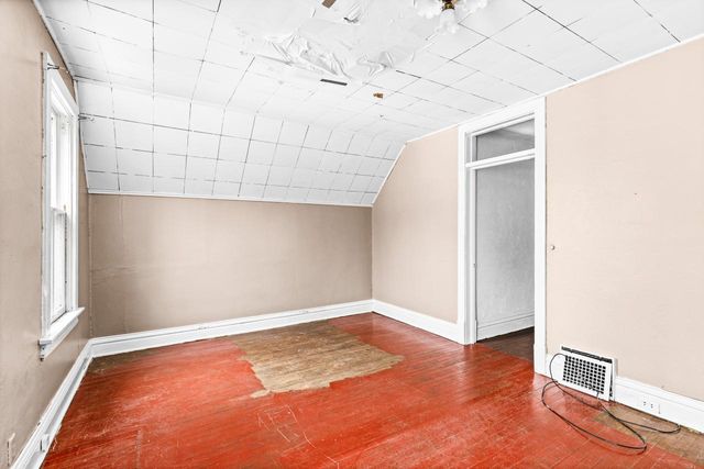 155 W Myrtle Street, Duluth, MN 55811