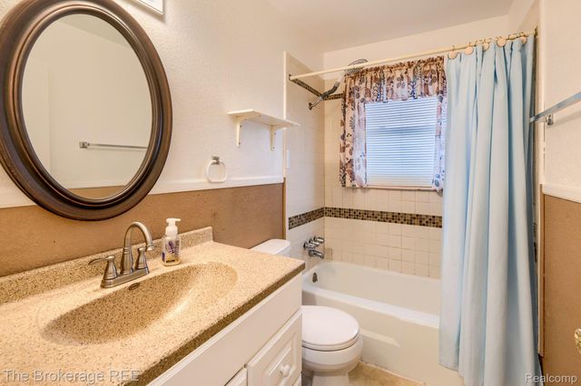 105 Washington Street, Clio, MI 48420