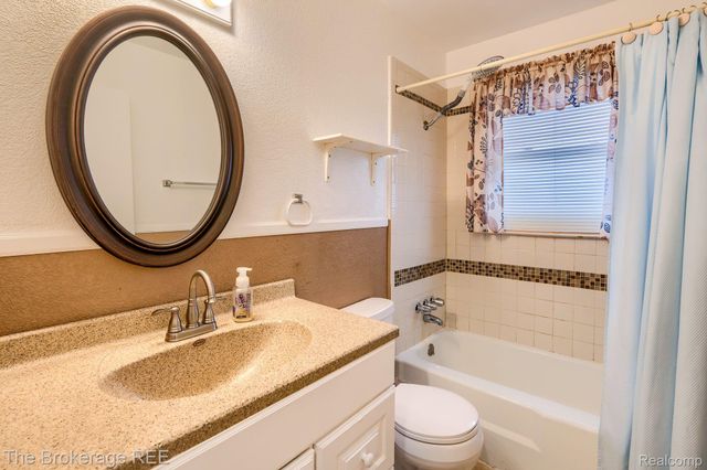 105 Washington Street, Clio, MI 48420