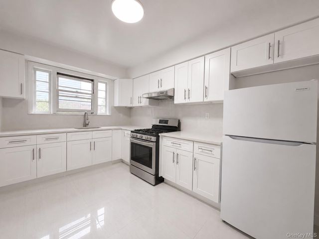 18940 44th Avenue Fl1, Flushing, NY 11358