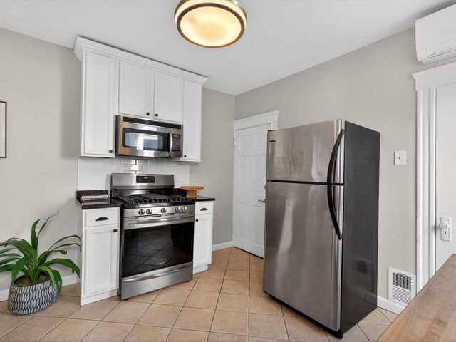 141 South St 2, Boston, MA 02130