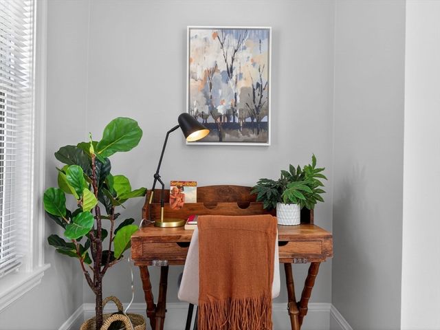 141 South St 2, Boston, MA 02130