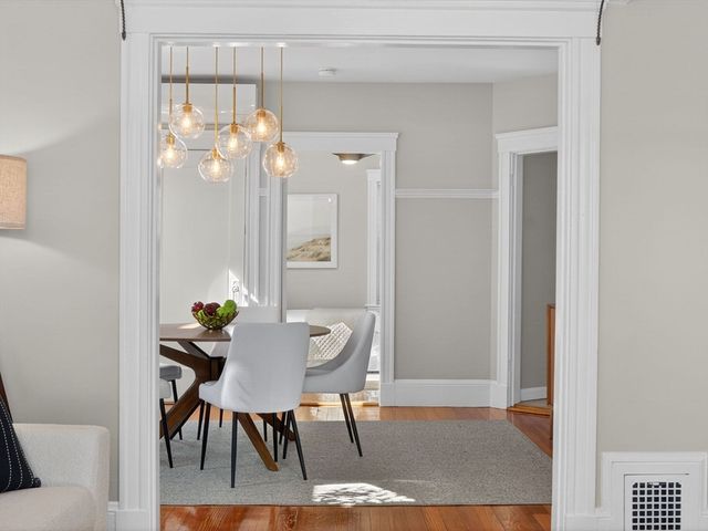 141 South St 2, Boston, MA 02130