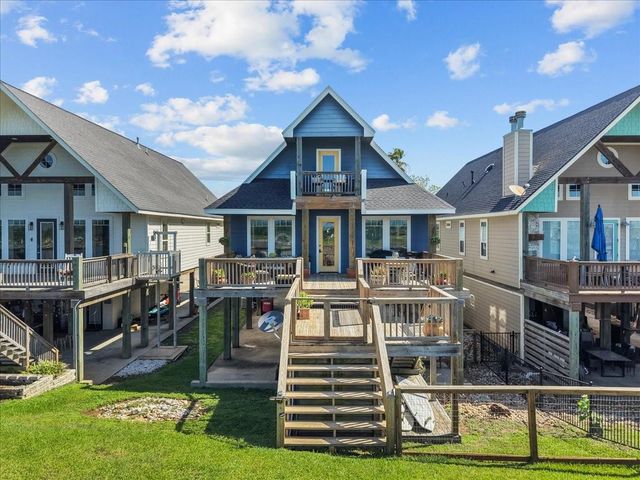 209 S Front Street, Freeport, TX 77541